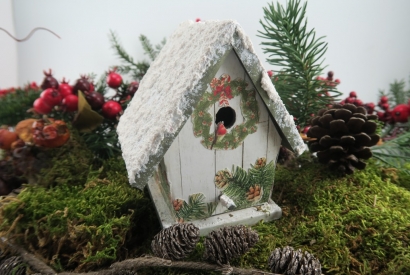Decoración de navidad casita de madera con Decoupage y Nieve